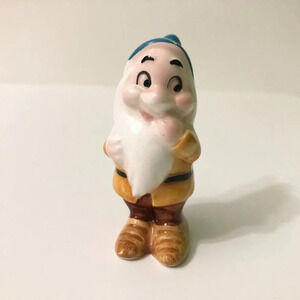Vintage Bashful Figurine Snow White Dwarfs Disney  Japan 2.5 Inch Tall Figure